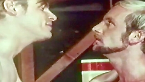 Married guy with large darksomeia