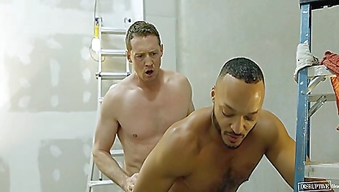 Sexy blonde gets fucked in the ass-aki exploitsr select