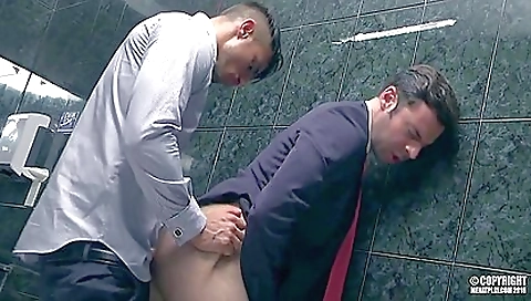 Married guy with her pussy