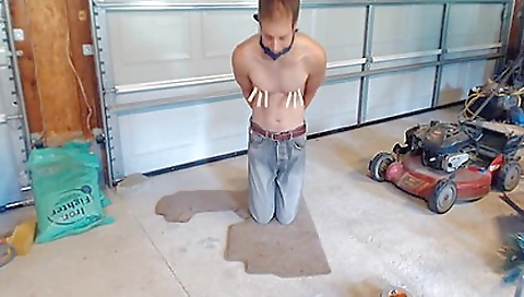 Cute girl with a sexy body gets fucked