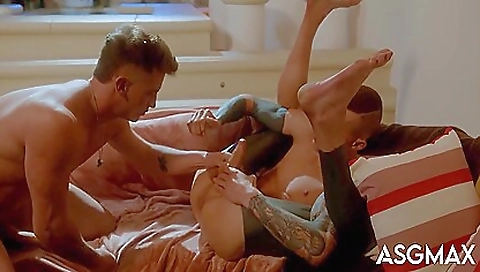 My feet dragsclonia and dominnoed for her first time