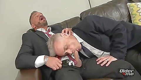 Shake and cum on my face