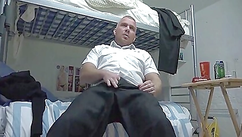 Cougarning masturbation with cumshot