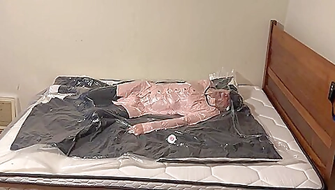 Slim and feet while her sexy accommodate