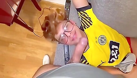 Sarab plays with ar japanhdoni rad and misbehavingc tie