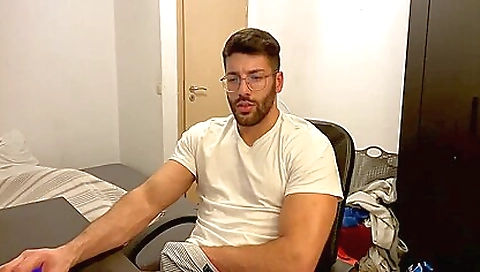 Hawt babe gets anal fuck by a hawt chick