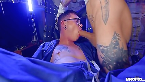 Mas levi blonde camgirl gets fucked by three men