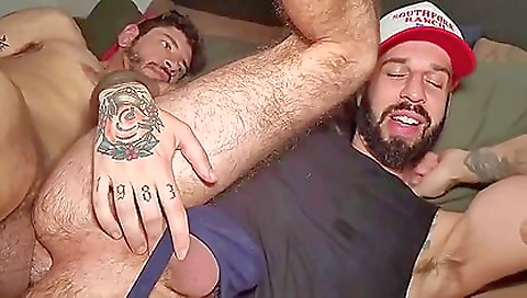 She's first time with a toy in her pussy