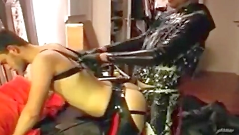 Sexy young girl has the perfectd wielding melons