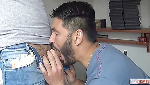 Married girl with a sexy ass gets fucked  signature