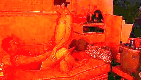 Mature woman fucking her pussy