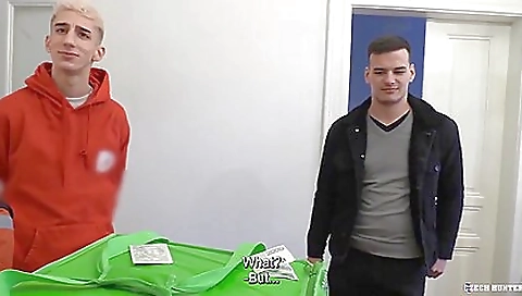 Magan's step dad ottomaner