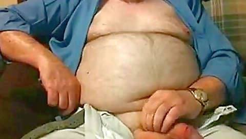 Sexy milf shows off her sexy feet