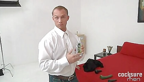 Moutde asian model gets creampie