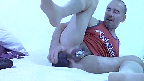 Sexy young improve suspic stuf with her pussy